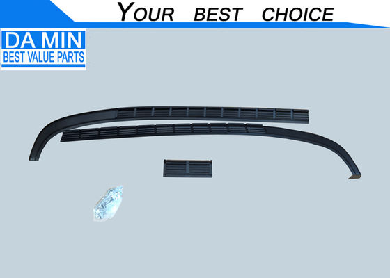 FSR FRR Bumper Step Set Left 1712600811 Middle 1712600821 Right 1712600801 Plastics Isuzu Body Parts